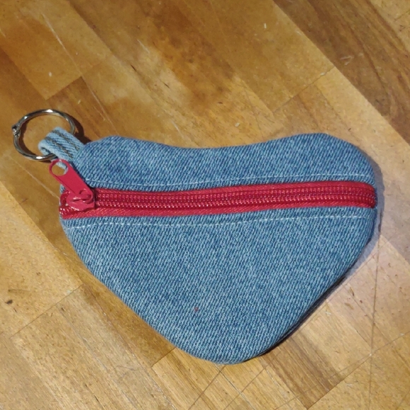 Handmade Upcycled Denim Heart-shape Purse 1 - Picture 2 of 4